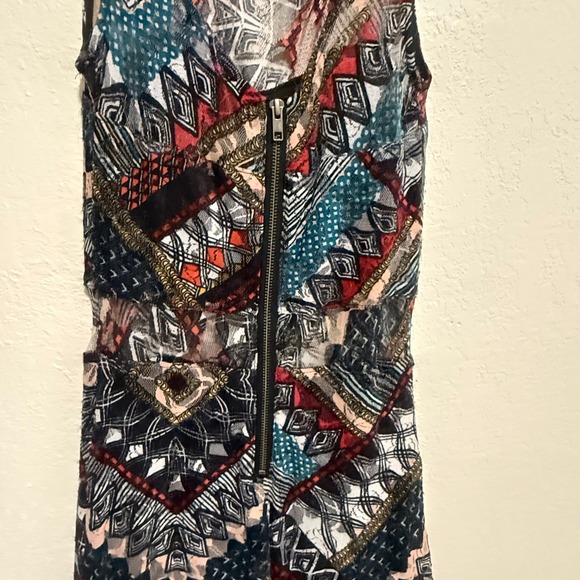 Telemundo Studios Wardrobe Geometric Tribal Print Mesh Bodycon Dress Sleeveless - Picture 9 of 16